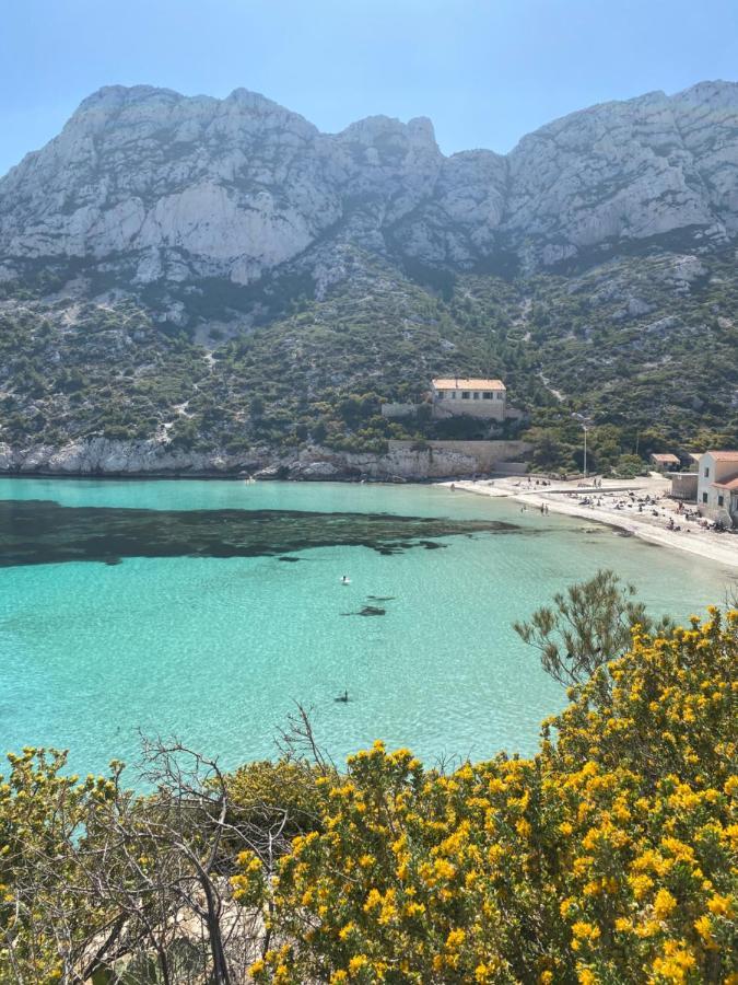 Vaste Et Charmant Loft Climatise Au Coeur De Marseille Luaran gambar